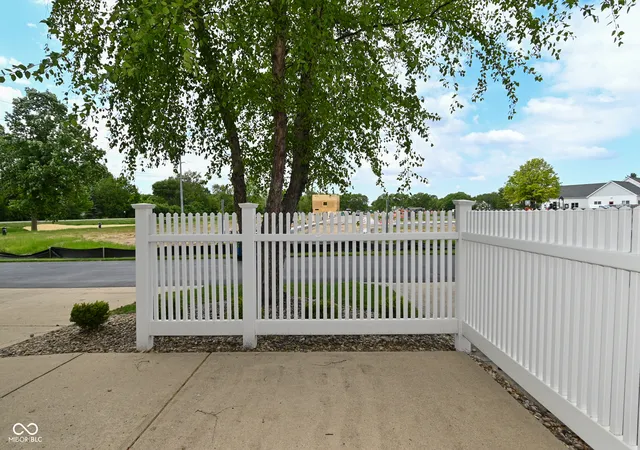Photo 4 of Condo for sale at 11437 Enclave Blvd, Fishers, IN 46038 | MLS# 22124209 | Listing updated on 2026-09-04