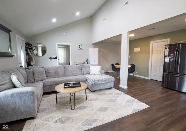 Photo 3 of Single family home for sale at 651 Union St, Hope, IN 47246 | MLS# 22124227 | Listing updated on 2026-09-23
