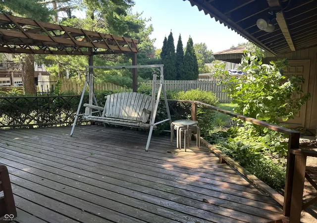 Photo 3 of Single family home for sale at 8888 Alderly Ct, Indianapolis, IN 46260 | MLS# 22124233 | Listing updated on 2026-09-13