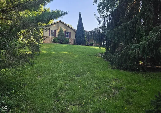 Photo 2 of Single family home for sale at 4006 E County Rd 550 N, Pittsboro, IN 46167 | MLS# 22124251 | Listing updated on 2026-10-07