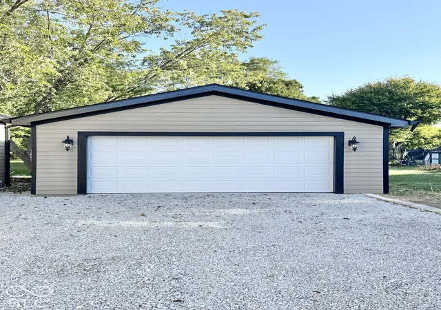Photo 2 of Single family home for sale at 2 E Franklin St, Saint Paul, IN 47272 | MLS# 22124273 | Listing updated on 2026-10-23