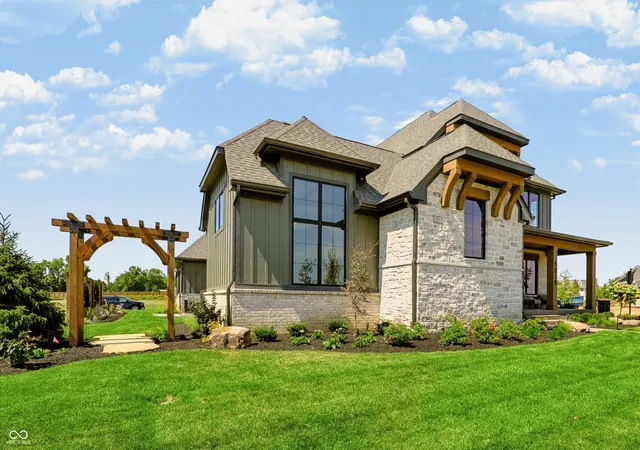 Photo 3 of Sale Pending at 5818 Marvie Dr, Zionsville, IN 46077 | MLS# 22124274 | Listing updated on 2026-09-24
