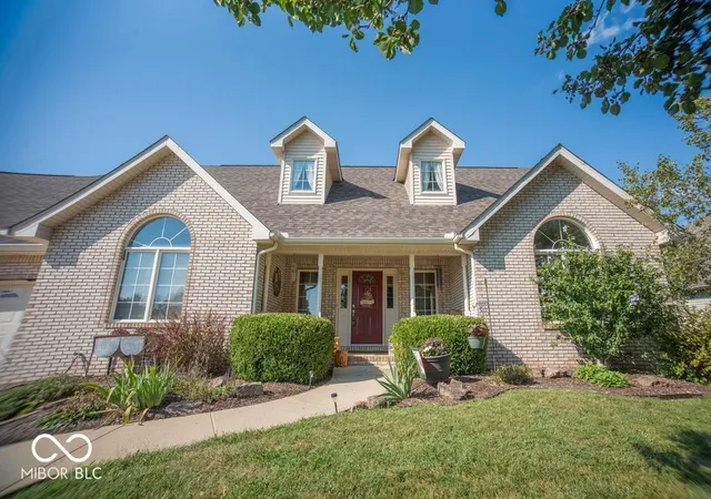 Photo 3 of Single family home for sale at 1172 Watertree Rd, Terre Haute, IN 47803 | MLS# 22124277 | Listing updated on 2026-09-04