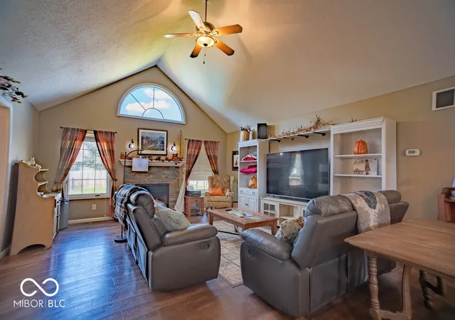 Photo 4 of Single family home for sale at 1172 Watertree Rd, Terre Haute, IN 47803 | MLS# 22124277 | Listing updated on 2026-09-04
