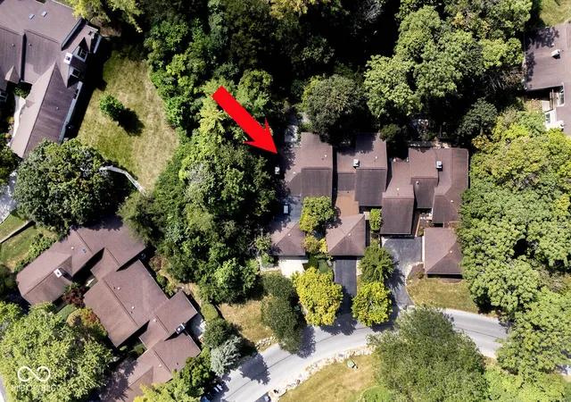 Photo 3 of Sale Pending at 5378 Whisperwood Ln, Indianapolis, IN 46226 | MLS# 22124280 | Listing updated on 2026-09-21