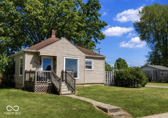 Photo 1 of Sale Pending at 300 Kessler Blvd, Seymour, IN 47274 | MLS# 22124299 | Listing updated on 2026-09-07