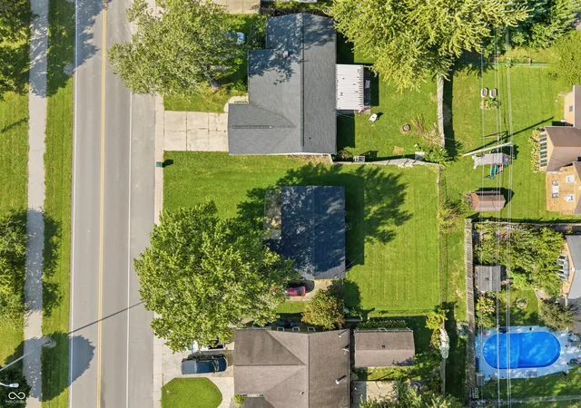 Photo 4 of Single family home for sale at 1019 N Broadway, Greenfield, IN 46140 | MLS# 22124303 | Listing updated on 2026-09-04