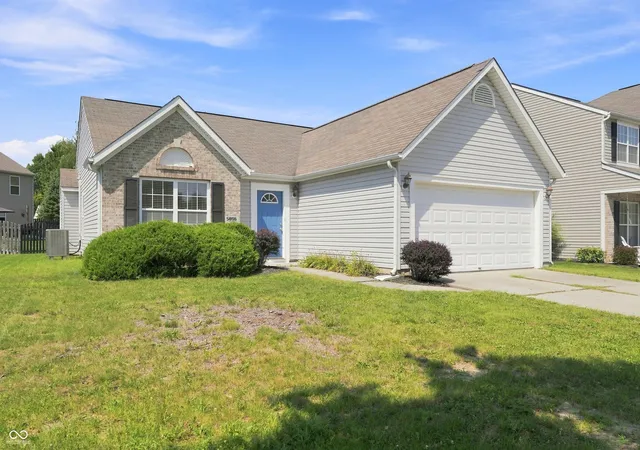 Photo 2 of Sale Pending at 5896 Crosscut Ln, Noblesville, IN 46062 | MLS# 22124304 | Listing updated on 2026-09-17