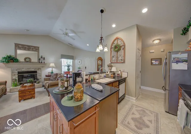 Photo 3 of Sale Pending at 2981 Beckenham Way, Greenwood, IN 46143 | MLS# 22124314 | Listing updated on 2026-09-12