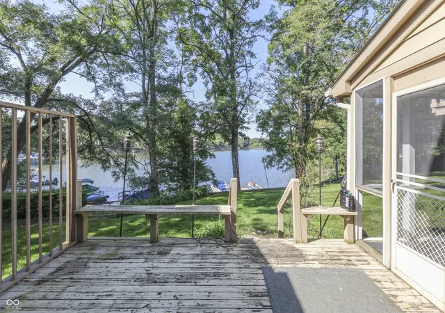 Photo 3 of Single family home for sale at 8214 River Bay Dr E, Indianapolis, IN 46240 | MLS# 22124342 | Listing updated on 2026-10-07
