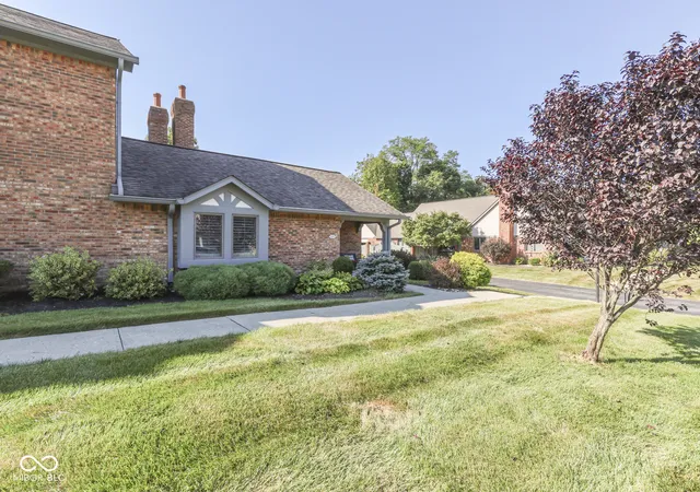 Photo 2 of Condo for sale at 449 Camby Ct, Greenwood, IN 46142 | MLS# 22124348 | Listing updated on 2026-09-05