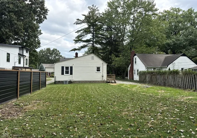 Photo 20 of Single family home for sale at 6240 Evanston Ave, Indianapolis, IN 46220 | MLS# 22124353 | Listing updated on 2026-10-08