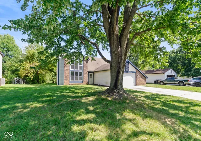 Photo 1 of Single family home for sale at 1635 Stacy Lynn Dr, Indianapolis, IN 46231 | MLS# 22124363 | Listing updated on 2026-09-04