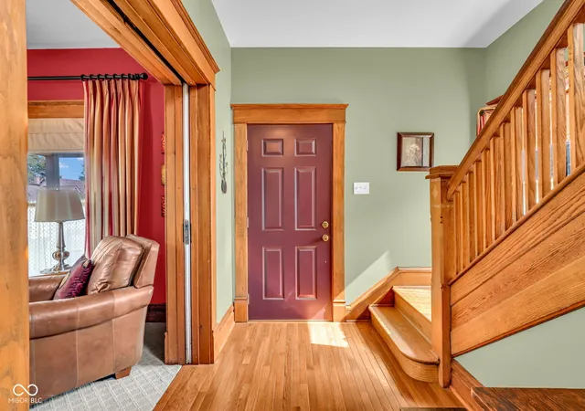 Photo 3 of Single family home for sale at 617 E Pike St, Crawfordsville, IN 47933 | MLS# 22124378 | Listing updated on 2026-09-19