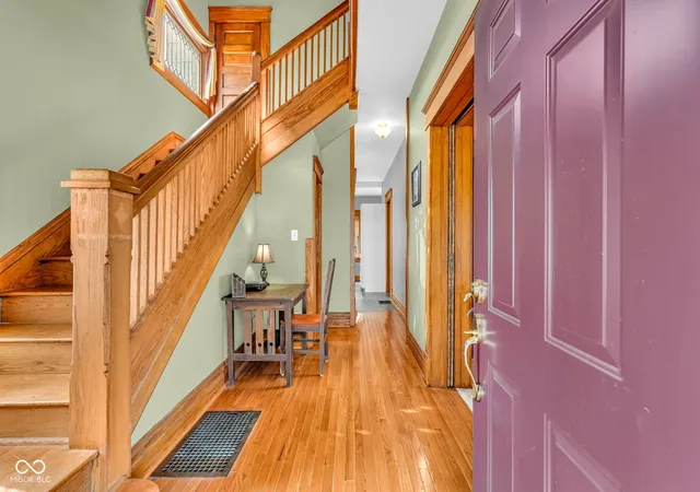 Photo 4 of Single family home for sale at 617 E Pike St, Crawfordsville, IN 47933 | MLS# 22124378 | Listing updated on 2026-09-19
