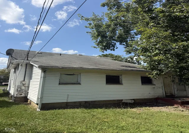 Photo 2 of Single family home for sale at 1928 Main St, Anderson, IN 46016 | MLS# 22124397 | Listing updated on 2026-09-04