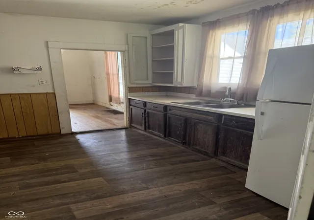 Photo 9 of Single family home for sale at 1928 Main St, Anderson, IN 46016 | MLS# 22124397 | Listing updated on 2026-09-04