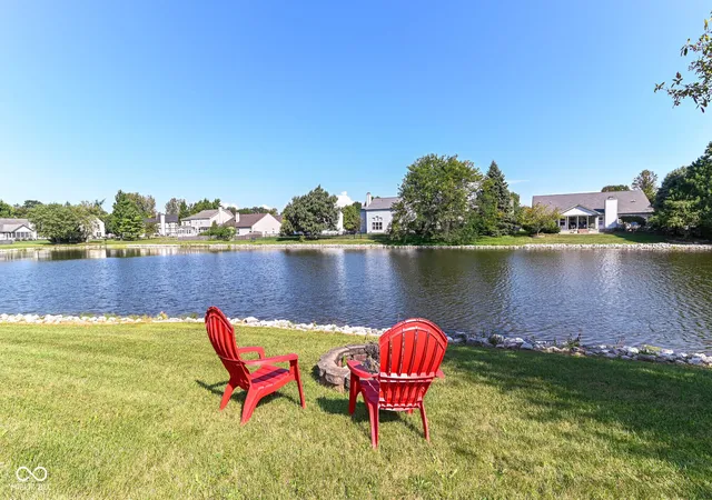 Photo 4 of Sale Pending at 7888 Cobblesprings Dr, Avon, IN 46123 | MLS# 22124408 | Listing updated on 2026-09-14