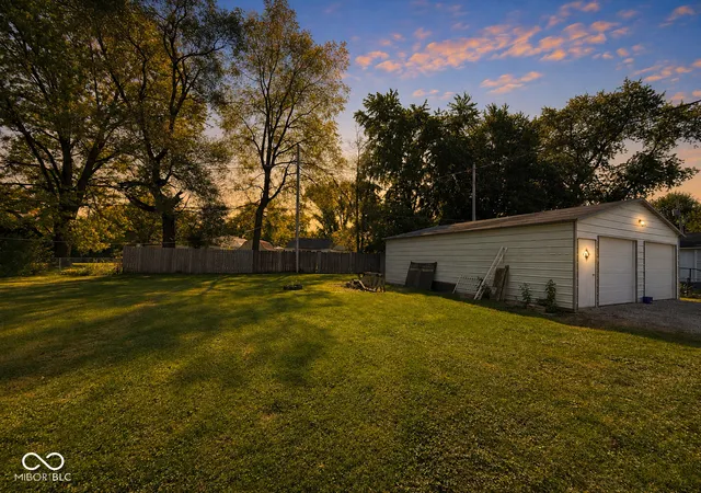 Photo 3 of Single family home for sale at 241 Ringwood Way, Anderson, IN 46013 | MLS# 22124411 | Listing updated on 2026-09-29