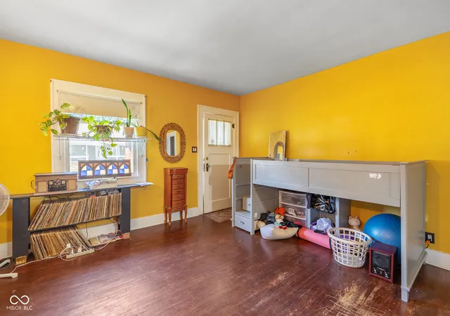 Photo 2 of Single family home for sale at 989 E Morgan St, Martinsville, IN 46151 | MLS# 22124412 | Listing updated on 2026-09-06