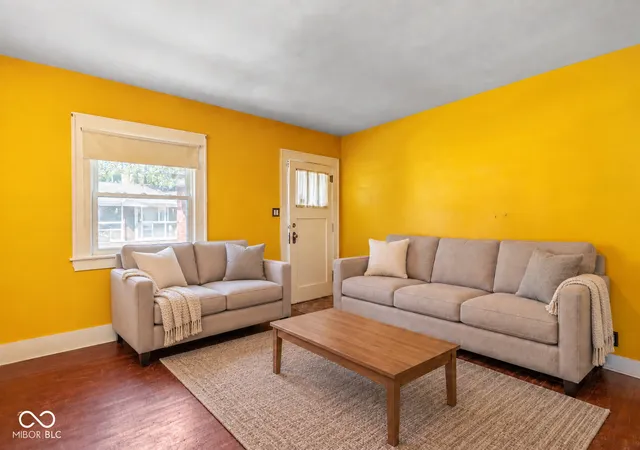 Photo 3 of Single family home for sale at 989 E Morgan St, Martinsville, IN 46151 | MLS# 22124412 | Listing updated on 2026-09-06