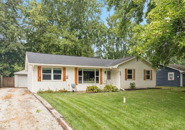 Photo 1 of Single family home for sale at 4230 W Varner Rd, Brownsburg, IN 46112 | MLS# 22124413 | Listing updated on 2026-09-22