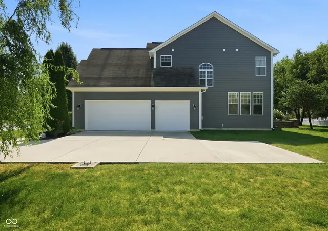 Photo 57 of Sale Pending at 10016 Delmore Dr, Fishers, IN 46040 | MLS# 22124420 | Listing updated on 2026-09-14