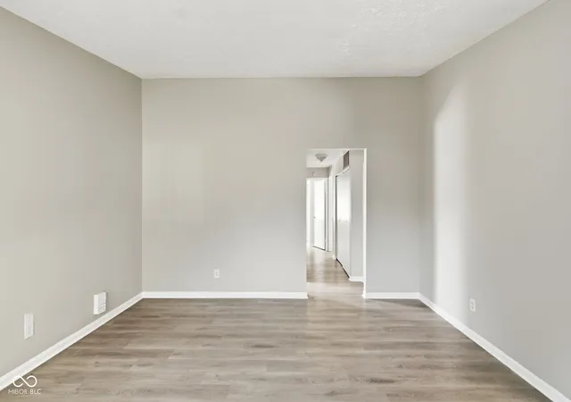 Photo 2 of Single family home for sale at 9405 Big Ben Cir, Indianapolis, IN 46235 | MLS# 22124421 | Listing updated on 2026-09-04