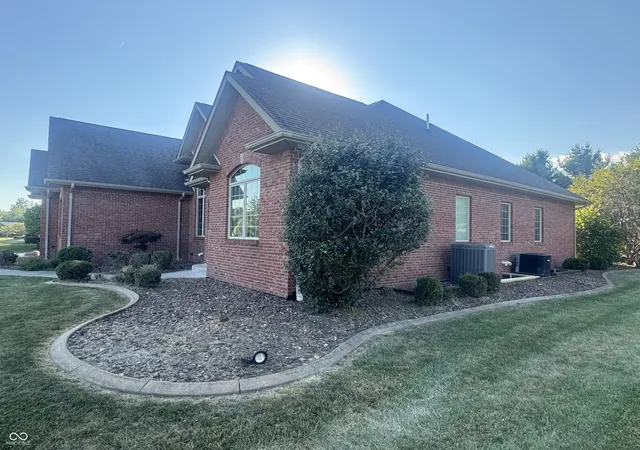 Photo 3 of Single family home for sale at 820 E Mill Crk Rd S, Greensburg, IN 47240 | MLS# 22124423 | Listing updated on 2026-10-02