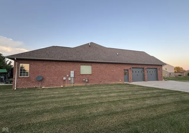 Photo 4 of Single family home for sale at 820 E Mill Crk Rd S, Greensburg, IN 47240 | MLS# 22124423 | Listing updated on 2026-10-02