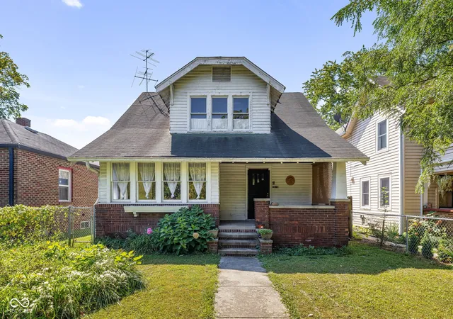 Photo 1 of Single family home for sale at 2619 Brookside Pkwy S Dr, Indianapolis, IN 46201 | MLS# 22124442 | Listing updated on 2026-10-06