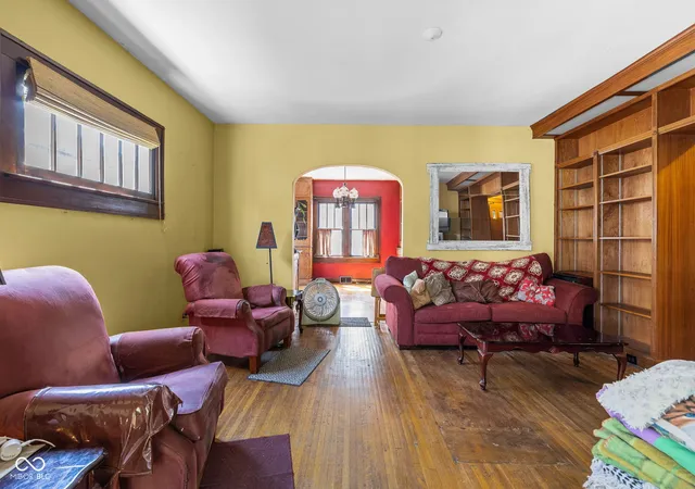 Photo 3 of Single family home for sale at 2619 Brookside Pkwy S Dr, Indianapolis, IN 46201 | MLS# 22124442 | Listing updated on 2026-10-06