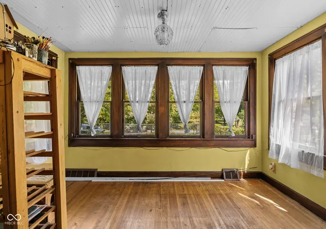 Photo 4 of Single family home for sale at 2619 Brookside Pkwy S Dr, Indianapolis, IN 46201 | MLS# 22124442 | Listing updated on 2026-10-28