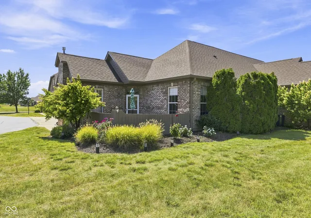 Photo 2 of Condo for sale at 2379 Saddle Dr, Shelbyville, IN 46176 | MLS# 22124444 | Listing updated on 2026-09-04