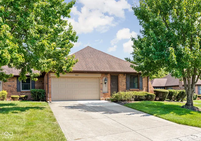 Photo 2 of Condo for sale at 537 Eagle Crst Dr, Brownsburg, IN 46112 | MLS# 22124452 | Listing updated on 2026-09-04
