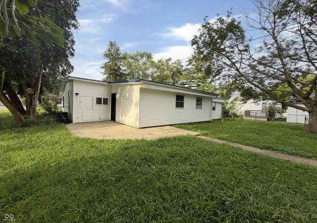 Photo 3 of Single family home for sale at 306 E South St, Centerville, IN 47330 | MLS# 22124457 | Listing updated on 2026-09-04