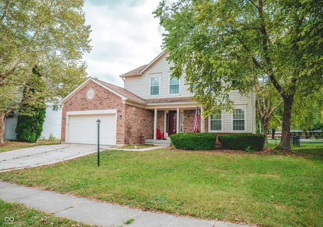 Photo 2 of Single family home for sale at 1163 Clark Dr, Greenwood, IN 46143 | MLS# 22124458 | Listing updated on 2026-09-25
