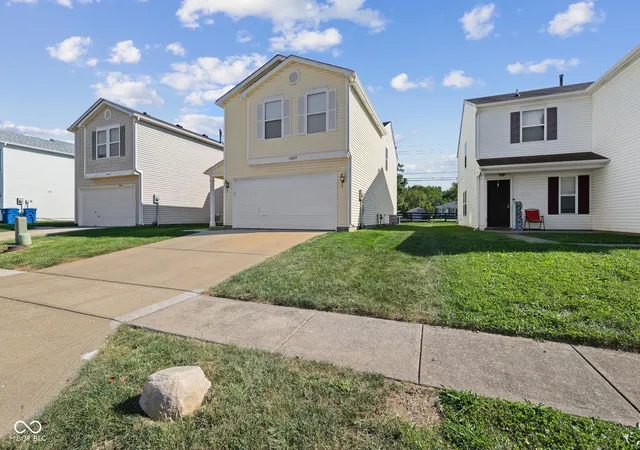 Photo 3 of Single family home for sale at 10629 Glenayr Dr, Camby, IN 46113 | MLS# 22124480 | Listing updated on 2026-09-04
