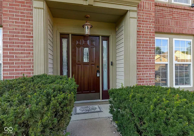 Photo 4 of Single family home for sale at 8336 Hunters Meadow Ct, Indianapolis, IN 46259 | MLS# 22124481 | Listing updated on 2026-09-06