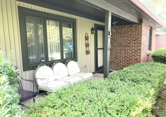 Photo 3 of Condo for sale at 2580 N Willow Way, Indianapolis, IN 46268 | MLS# 22124487 | Listing updated on 2026-09-04