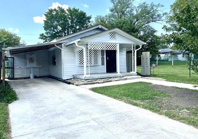 Photo 1 of Single family home for sale at 2325 Halford St, Anderson, IN 46016 | MLS# 22124502 | Listing updated on 2026-09-06