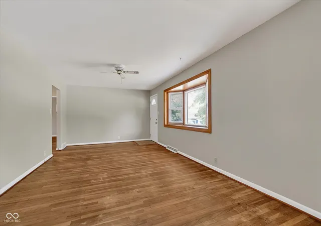 Photo 3 of Sale Pending at 4416 Lesley Ave, Indianapolis, IN 46226 | MLS# 22124505 | Listing updated on 2026-09-07