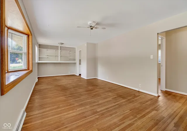 Photo 4 of Sale Pending at 4416 Lesley Ave, Indianapolis, IN 46226 | MLS# 22124505 | Listing updated on 2026-09-07