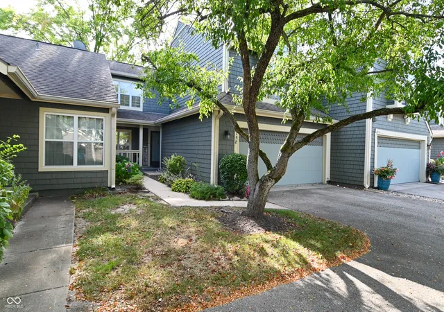 Photo 2 of Condo for sale at 4758 Stansbury Ln, Indianapolis, IN 46254 | MLS# 22124509 | Listing updated on 2026-09-29