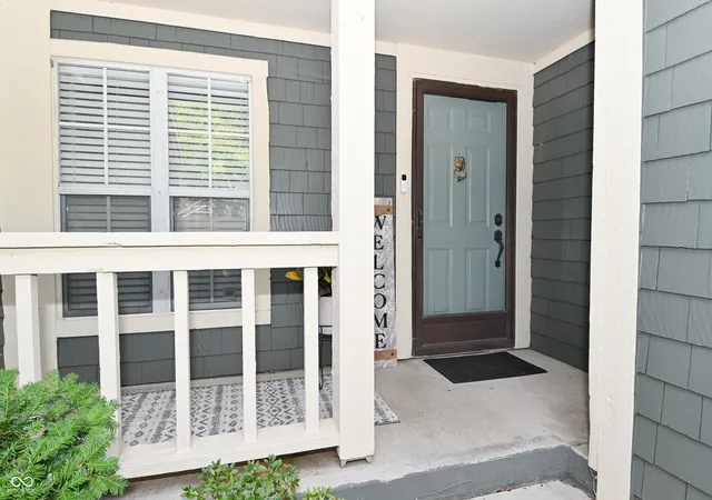 Photo 3 of Condo for sale at 4758 Stansbury Ln, Indianapolis, IN 46254 | MLS# 22124509 | Listing updated on 2026-09-29
