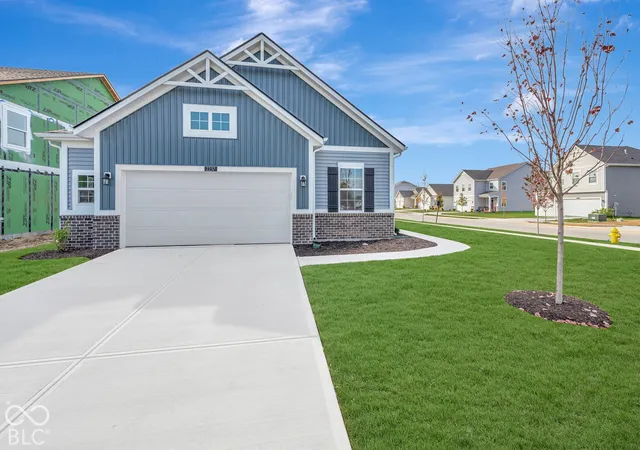 Photo 1 of Single family home for sale at 2237 Bear Oak Run, Shelbyville, IN 46176 | MLS# 22124531 | Listing updated on 2026-10-29