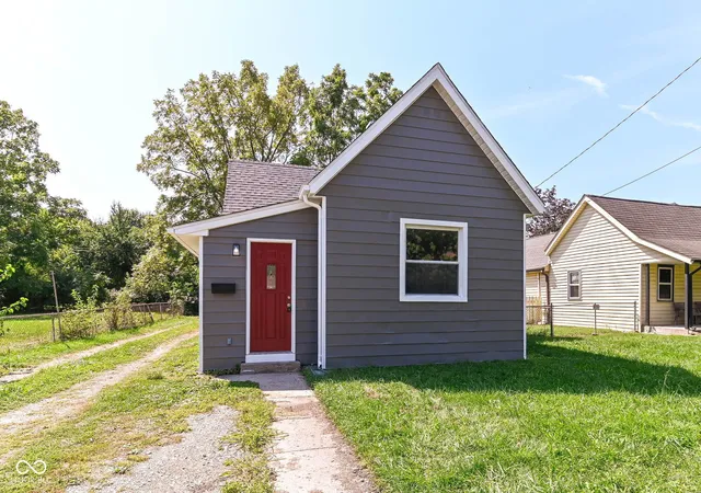 Photo 1 of Single family home for sale at 119 E School St, Anderson, IN 46012 | MLS# 22124551 | Listing updated on 2026-09-04