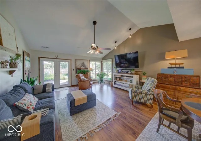 Photo 3 of Sale Pending at 1140 Barcelona Dr, Greenwood, IN 46143 | MLS# 22124556 | Listing updated on 2026-09-12