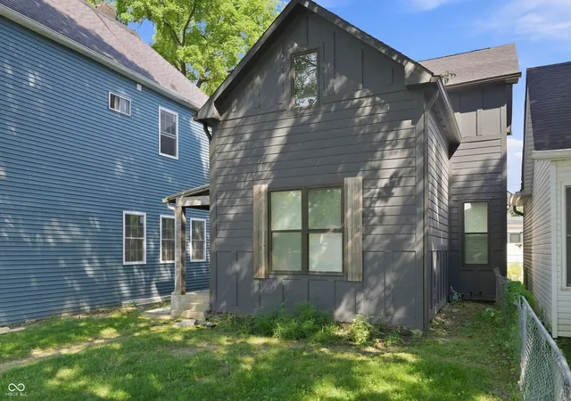 Photo 3 of Single family home for sale at 1806 Woodlawn Ave, Indianapolis, IN 46203 | MLS# 22124560 | Listing updated on 2026-09-30