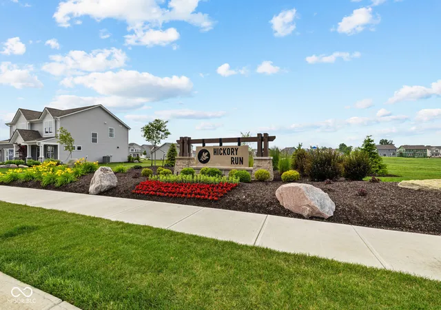 Photo 3 of Single family home for sale at 10114 Redwood Peak Ln, Indianapolis, IN 46259 | MLS# 22124566 | Listing updated on 2026-09-04